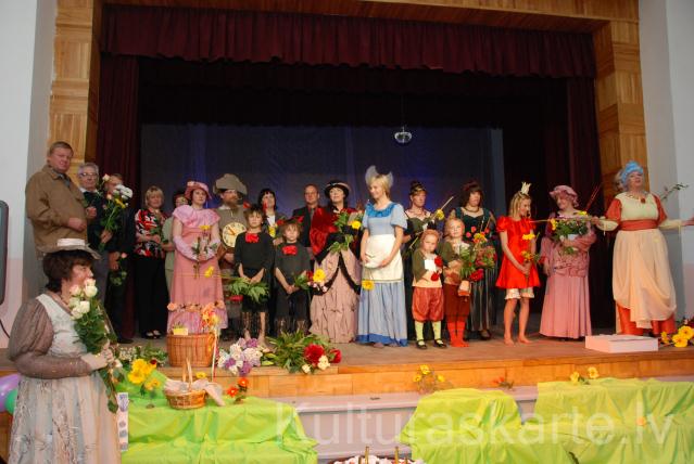 Pēc apsveikumu saņēmšanas, 2009.g.